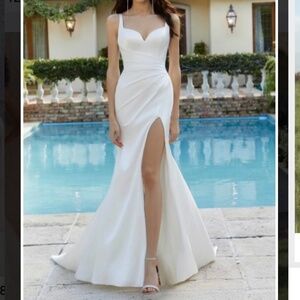 Wedding Dress Never Worn